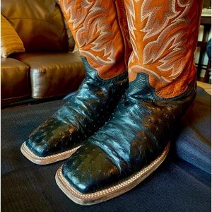 Justin 12D Full Quill (Ostrich) Black